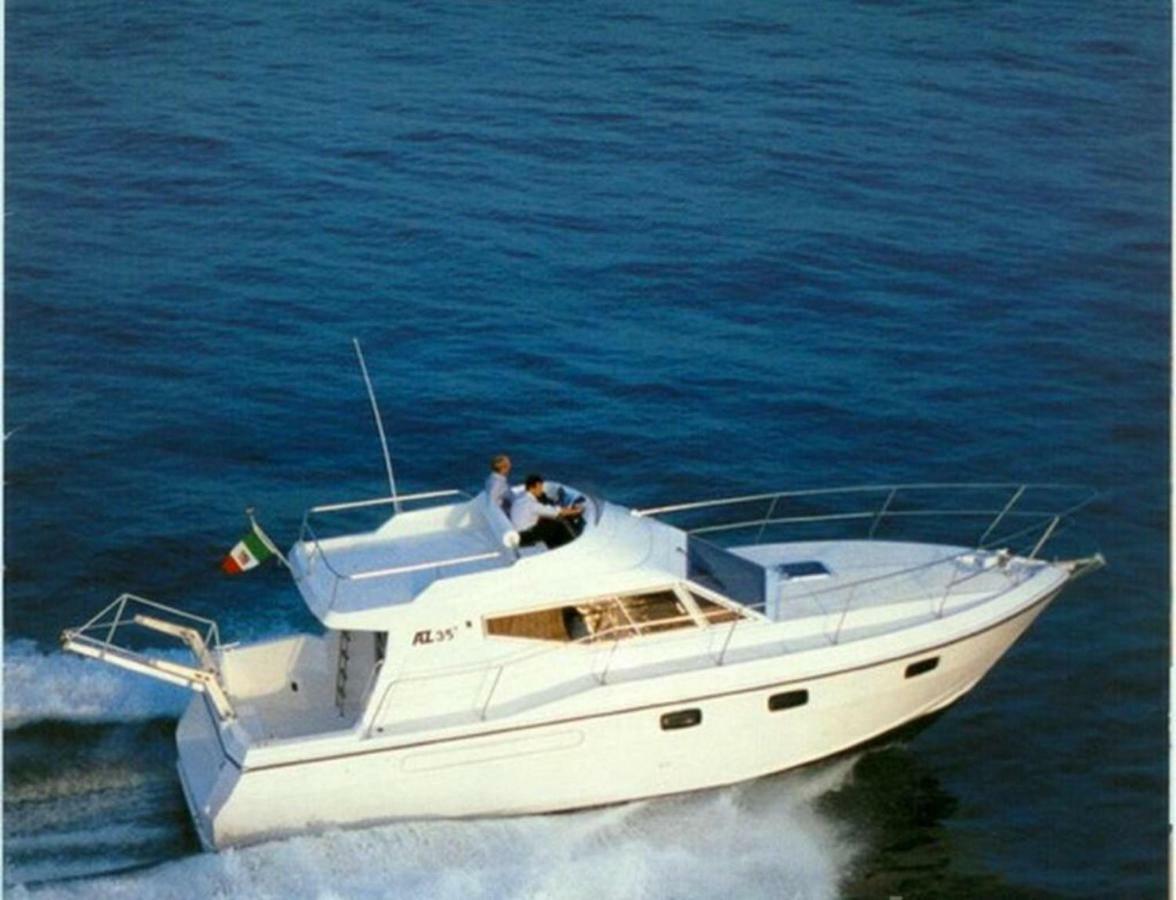 Yacht Suite Marina Di Grosseto Exterior foto